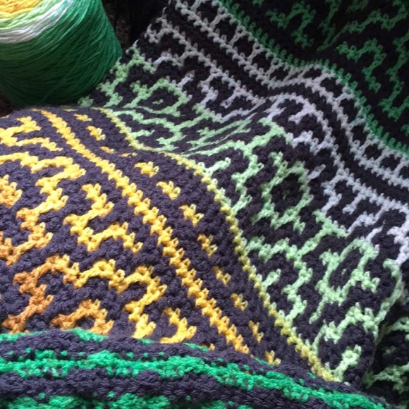 Hand-Crafted Diamond Stripe Throw Blanket - Picture 3 of 3